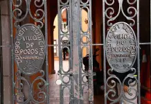 Presentan primera solicitud de amparo contra consulta para municipalización de Villa de Pozos Presentan primera solicitud de amparo contra consulta para municipalización de Villa de Pozos