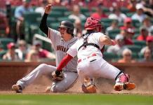 Gigantes barren a Cardenales
