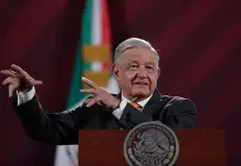 Reunión entre AMLO y Martí Batres para evaluar programa de salud Reunión entre AMLO y Martí Batres para evaluar programa de salud