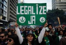 Marcha de la Marihuana reúne a cientos de brasileños por el fin de la guerra a las drogas