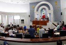 Congreso despide, indemniza y reinstala a dos exasesores Congreso despide, indemniza y reinstala a dos exasesores