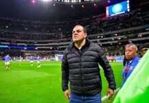 Cuauhtémoc Blanco critica la crisis en el fútbol mexicano y pide cambios.