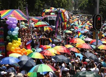 Marcha por el Orgullo LGBTTTIQ+ en Metepec