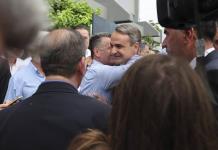 El conservador Mitsotakis alcanza la mayoría absoluta en Grecia, según primeras encuestas