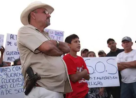 Matan a sobrino de Hipólito Mora en Michoacán