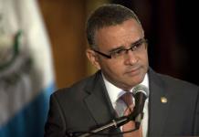 Condenan a seis años de prisión a expresidente Funes por evadir impuestos en El Salvador