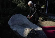 El presidente de Italia llama a rechazar negacionismos en su visita a Chile