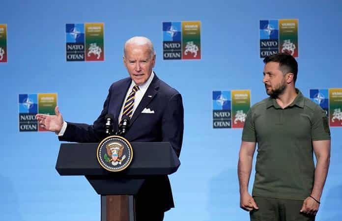 Los presidentes de EEUU y Ucrania, Joe Biden y Volodymyr Zelenskyy / Foto: AP