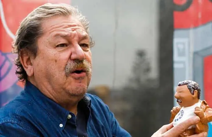 Paco Ignacio Taibo denuncia gastos absurdos en bodega del FCE en San Diego