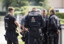 Incautan una docena de armas de fuego a dos extremistas de ultraderecha en Alemania
