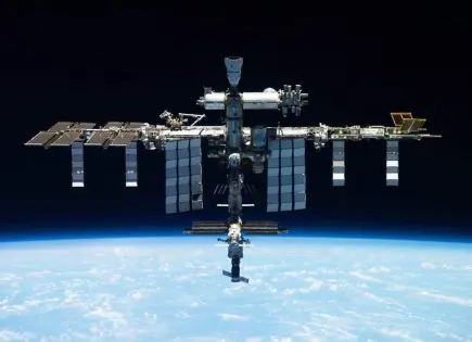 Axiom Space posterga misión tripulada a la EEI por reparaciones en módulo ruso