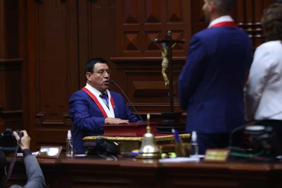 Fotografía cedida por el Congreso peruano que muestra a Alejandro Soto hablando después de ser elegido como Presidencia del Congreso
