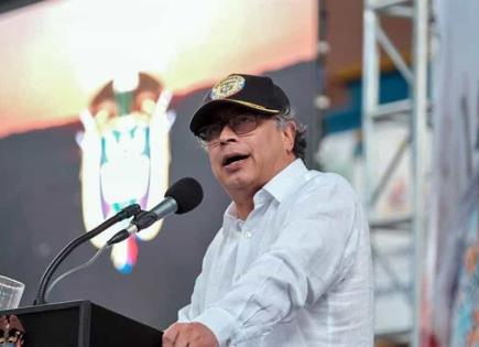 Gustavo Petro lamenta la victoria de la extrema derecha en Argentina