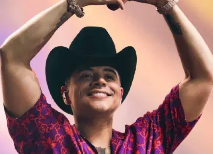 Eduin Caz informa mejoría de su hijo hospitalizado