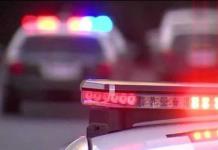 Buscan en Florida a sospechosos fugados tras un tiroteo que dejó dos policías heridos