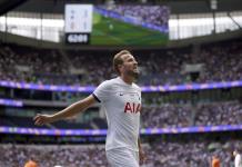 Kane anota 4 goles en la que pudo haber sido su despedida de Tottenham