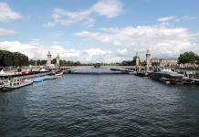 Suspenden por contaminación del Sena la prueba de natación en aguas libres en París