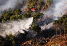Tres heridos y cientos de evacuados en la isla italiana de Cerdeña por los incendios