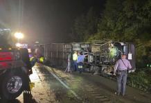 Mueren tres pasajeros en un choque de autobús en Pensilvania