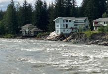 Inundación en capital de Alaska destruye al menos 2 estructuras