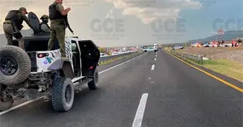 Investiga FGR asalto a personal de la Segob en la 57