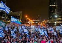 Más de 100,000 personas se manifiestan en Tel Aviv contra el gobierno de Israel