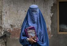 Afganistán: Posible readmisión de mujeres en universidades