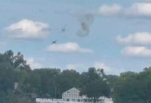 Avión de combate se estrella contra edificio en Detroit