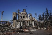 EEUU suministra alojamiento temporal y dinero a los afectados por los incendios en Hawái