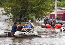 Rusia evacúa a 2 mil personas por inundaciones 