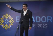 El exvicepresidente Otto Sonnenholzner da un paso al frente y ahora quiere gobernar Ecuador