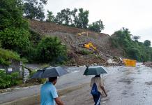 La India prosigue las labores de rescate por las fuertes lluvias en el norte del país