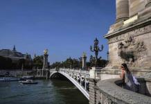 Calidad del agua en el Sena mejora y se podrá realizar un test para el triatlón de París 2024