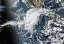 Huracán Hilary en categoría 3 frente a costas de México