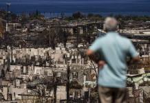 Población de Lahaina mantiene esperanza de hallar a seres queridos tras incendio