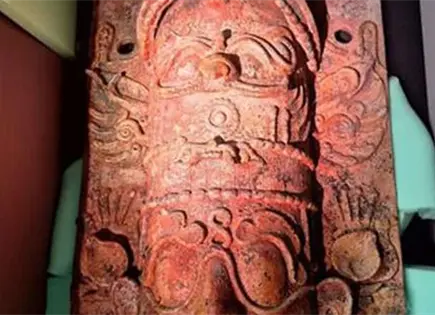 INAH recupera 3 mil 716 bienes arqueológicos en 21 meses INAH recupera 3 mil 716 bienes arqueológicos en 21 meses