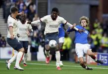 Rangers empata 2-2 con el PSV en ida del playoff de Liga de Campeones
