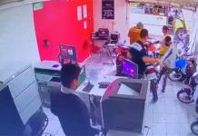Maleantes roban dos motos en local de Damián Carmona... hasta cascos se llevaron (VIDEO)