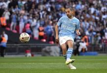 Bernardo Silva renueva con Manchester City tras rumores de salida al PSG