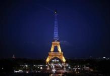 París inaugura un Jardín de Kiev e ilumina la Torre Eiffel por la independencia ucraniana
