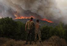 Grecia registra 122 incendios, con rebrotes en los principales frentes
