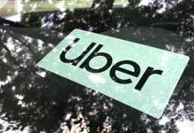 Uber de California eleva edad mínima de conductores a 25 años