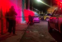 A balazos asesinan a joven y dejan herida a una mujer en barrio de Santiago
