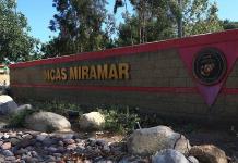 Un avión de combate se estrella cerca de una base militar en San Diego