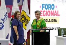 Aspirantes recriminan a AMLO sus errores