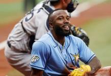 Randy Arozarena anota una impresionante carrera ante Yankees