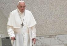 El papa critica la indiferencia ante las personas que viven al margen de la sociedad