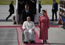 El papa llega a Mongolia y descansará durante toda la jornada tras el largo viaje