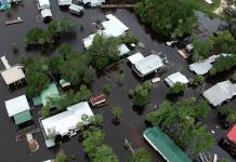 Huracán Idalia inunda calles y derriba techos