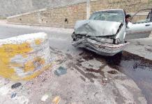 Mujer choca en el río Santiago